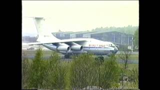 Ilyushin IL-76 landing op vliegbasis Soesterberg 1991.