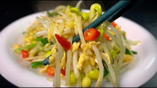 Egg fried bean sprouts is the simplest home-cooked method. The bean sprouts are tender, crisp