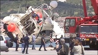 Ege'de kaçak göçmenleri taşıyan tekne alabora oldu