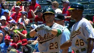 OAK@TEX: Fuld ties the game at 2 with a single