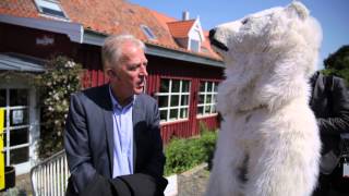 Isbjørn møder Villy Søvndal på Folkemødet
