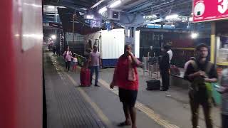 16505 Gandhidham Bangalore Express Arriving Vasai Road !!