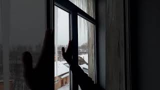 Сбиваем сосульки. #Shorts #Trend #Viral #tiktok #school #respect #Respect #snow