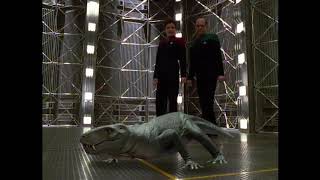 Star Trek: Voyager - S3E23 - Dinos in Space