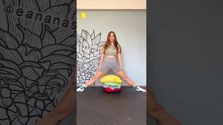 Middle Split Tutorial Essy Peasyyy🔥🔥 #split #flexibility #gymnast #shorts #tutorial