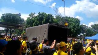 16.11.19 Bersih5 ~ Jln TAR ~ police truck passing through crowd