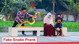 King Cobra Snake Prank 🐍 Fake Snake Prank Video on Public (Part 2) | 4 Minute Fun