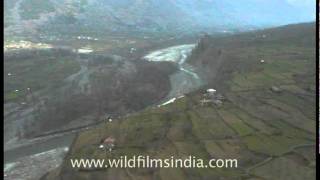 Flying over Kullu and Manali region, by helicopter!