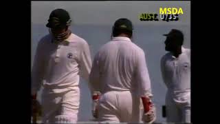 Courtney Walsh strikes vs the Aussies
