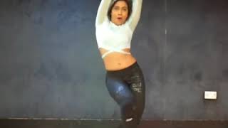 Hot female Dancer dance on NIBUDA Song youtube video