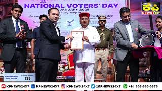 Bidar Newsl Dr Girish Dilip Badole received award from Governor