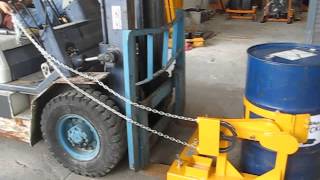 อุปกรณ์เสริมรถโฟล์คลิฟท์ยกถังน้ำมันหมุนเท  Forklift Karrier HK285B  HECKER