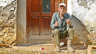 Ima 92 godine i nikad ne gasi cigaru, nije se nikad ženio, zdrav ko dren