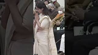 Major Anuj Sood Wife Receive of The India Shaurya Veer Chakra