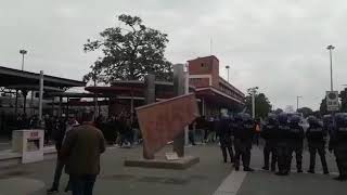 Tifosi Brescia arrivano in stazione a Cremona