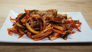 spiced squid salad | ojingeo muchim | 오징어무침 | korean sidedishes | Yorikore Korean food #4