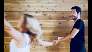 Simple Dance Move For Seducing A Girl (For Beginners)