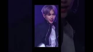 Hyunjin be like when he saw felix for the first time #hyunlix #skz #felix #hyunjin