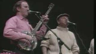 Old Woman From Wexford-Clancy Brothers & Robbie O'Connell