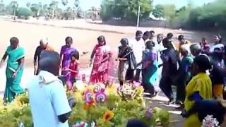 Muthumari Amman Kovil Kummi Perunkarai.