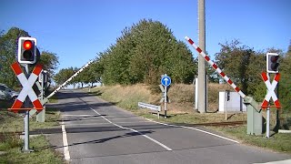 Spoorwegovergang Mildenitz (D) // Railroad crossing // Bahnübergang