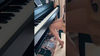 Playing the piano just for you—a little comfort and motivation to get through the workweek  #tights