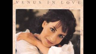 Anna Maria Kaufman - Venus in love