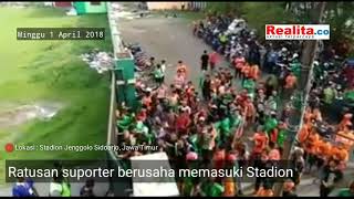 Tidak Diperbolehkan Masuk Stadion, Suporter Persekabpas Ngamuk