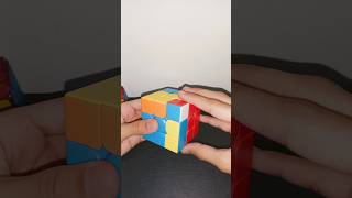 This loop is crazy 🤪 #rubikscube #loop #cube #satisfying #cubing #cubingskit