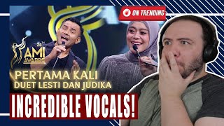 INCREDIBLE VOCALS!! PERTAMA KALI DUET LESTI DAN JUDIKA  AMI AWARDS 2021 - TEACHER PAUL REACTS