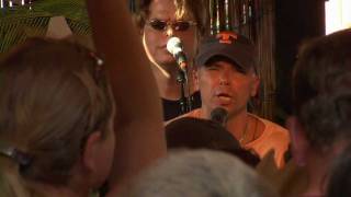 Kenny Chesney plays Live at the Hogs Breath
