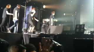 [Fancam] 120225 Bluestorm in Bangkok_Yong Focus - Ending