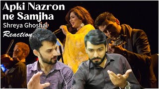 Mesmerizing Reaction to 'Apki Nazron Ne Samjha' by Shreya Ghoshal at Berklee | Fun With Funbaz