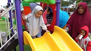 jalan-jalan ke playground monumen perjuangan#jalanjalan #play #playground #monument #liburansekolah