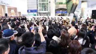 千葉駅　ペリエ　エキナカ駅前コンサート　千葉商吹奏楽