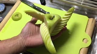 apple art carving  青リンゴの飾り切り　便利なフルーツカット  リンゴの三角切り　How to cut an apple