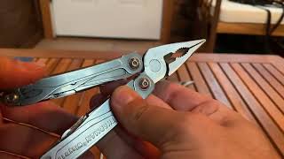 Should the Leatherman ARC have Spring loaded Pliers?