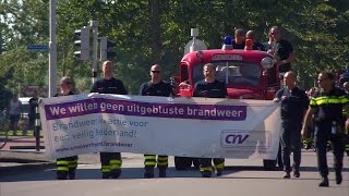 coa-protest brandweer in Breda