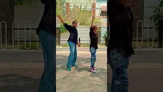 Trending dance #shortvideo #shorts #ytshortsindia #yttrending #ytviral #ytshorts #youtubeshorts #yt