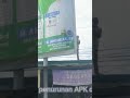 OMG Ngeri ll Petugas nekad menurunkan APK dekat sutet //short