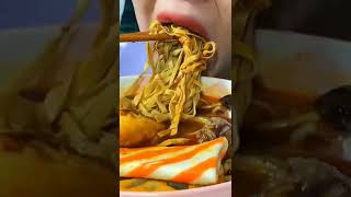 Noodles ASMR 🍝 ASMR Food Eating Sound / Noodles Mukbang #Shorts (3)
