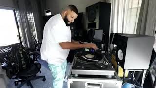 DJ Khaled does a solo on the turntable!!
