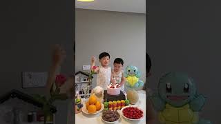 쓰브튜브 [Three Brother] 첫째환이 생일파티~ 생일축하합니다. 생일노래부르기 귀염뽀짝~!$% #shorts