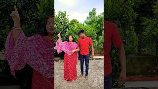 বৃষ্টি টস মেরে দেখে কোথায় শুকনা আছে 😂#comedy #funnyvideo #subscribe #viralvideo #husbanwifecomedy