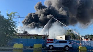 Recycling facility fire causes large plume of smoke to be seen across Sacramento