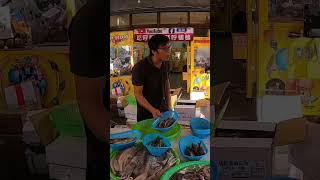 六隻香魚拼到一百 瞬間搶光光 台中潭子市場／Low-priced seafood auction master