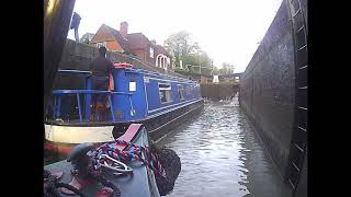 Blue Lias Pub, up Stockton locks and on to Calcutt