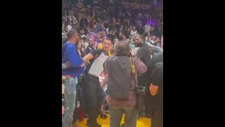 🏀😱 [NBA Fight] Lakers-Memphis Grizzlies Courtside Argument Shannon Sharpe, Tee Morant, Dillon Brooks