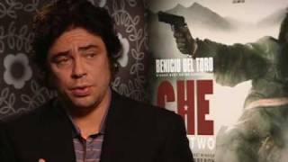 Benicio Del Toro unveils Che