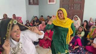 Bahu Jamindar Ki - Hariyanvi Dance by Village Girls || FAmous Haryanvi Song